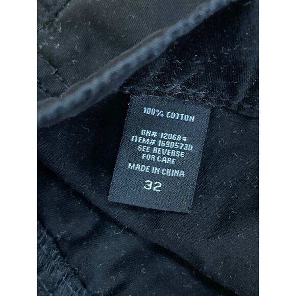 Hot Topic Y2K Black Cargo Shorts Size 32 - Picture 5 of 6